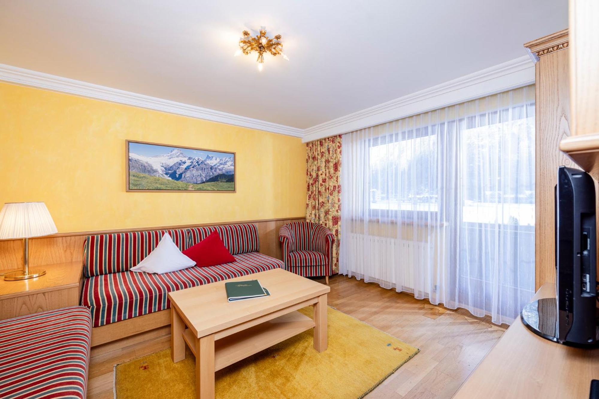 Aparthotel Landhaus St. Joseph Mayrhofen Luaran gambar