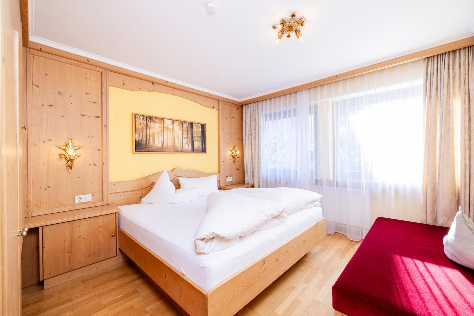 Aparthotel Landhaus St. Joseph Mayrhofen Luaran gambar