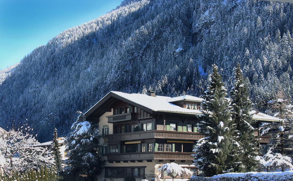 Aparthotel Landhaus St. Joseph Mayrhofen Luaran gambar